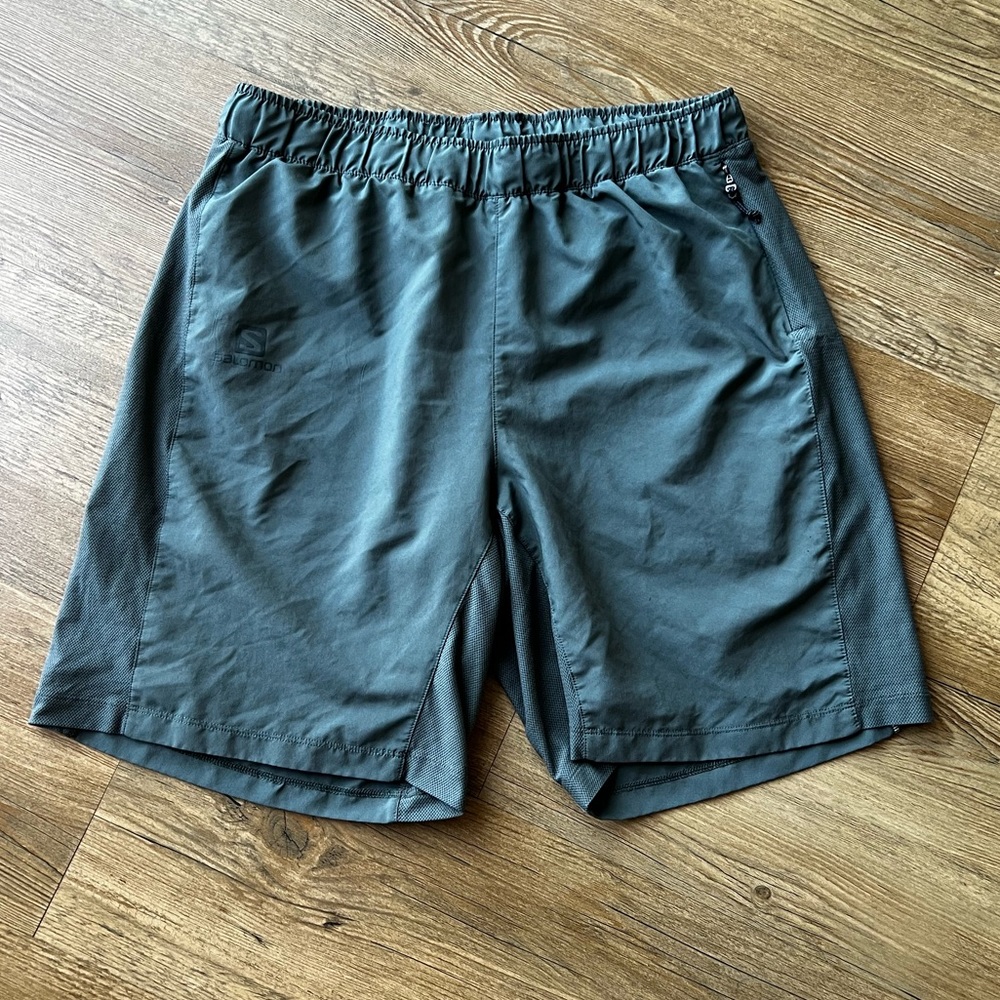 Salomon Shorts Size Medium